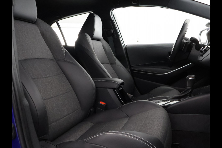 Toyota Corolla High Power Hybrid 200 Dynamic | Dodehoek detectie | Stoel-/Stuurverwarming | Parkeersensoren | Apple Carplay & AndroidAUTO Toyota Corolla High Power Hybrid 200 Dynamic | Dodehoek detectie | Stoel-/Stuurverwarming | Parkeersensoren | Apple Carplay & AndroidAUTO