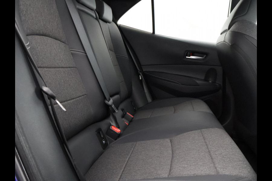 Toyota Corolla High Power Hybrid 200 Dynamic | Dodehoek detectie | Stoel-/Stuurverwarming | Parkeersensoren | Apple Carplay & AndroidAUTO Toyota Corolla High Power Hybrid 200 Dynamic | Dodehoek detectie | Stoel-/Stuurverwarming | Parkeersensoren | Apple Carplay & AndroidAUTO