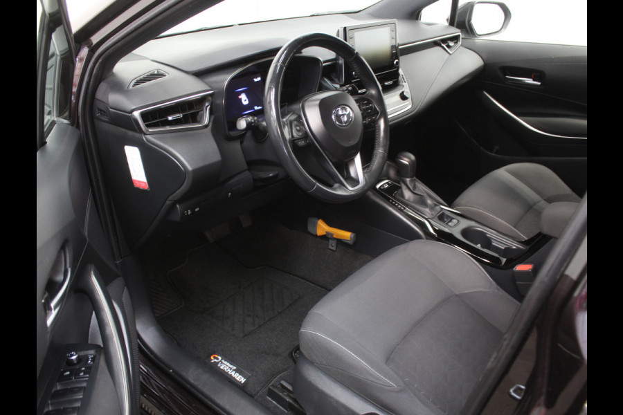 Toyota Corolla Touring Sports 1.8 Hybrid First Edition CAMERA | CLIMATE | LMV17 | DAB | NAVI | TRHAAK | ADAPCRUISE | LED