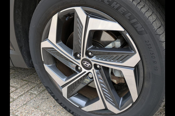 Hyundai Tucson 1.6 T-GDI PHEV Comfort 4WD|Panodak|Navi|Stoel/Stuurverwarming|Keyless-Entry/Go|360-Camera
