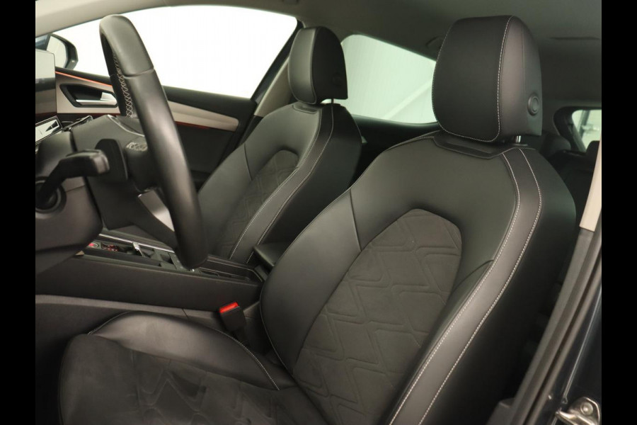 Seat Leon 1.4 TSI eHybrid PHEV Xcellence | Adaptive cruise | Carplay | Sfeerverlichting | Navigatie | Leder/Alcantara | Camera | Digital Cockpit | Plug In
