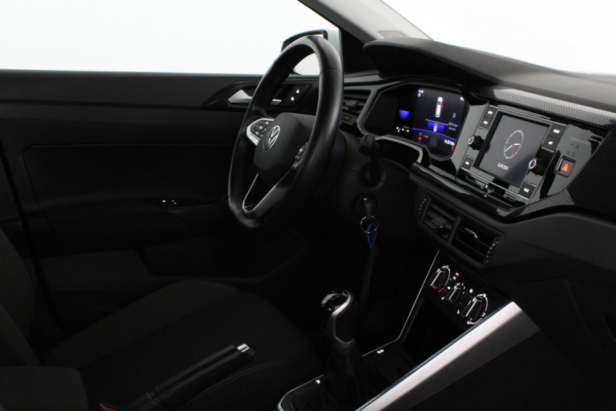 Volkswagen Polo 1.0 MPI > Stoelverwarming/Apple Carplay/Android Auto/Parkeersensor voor en achter