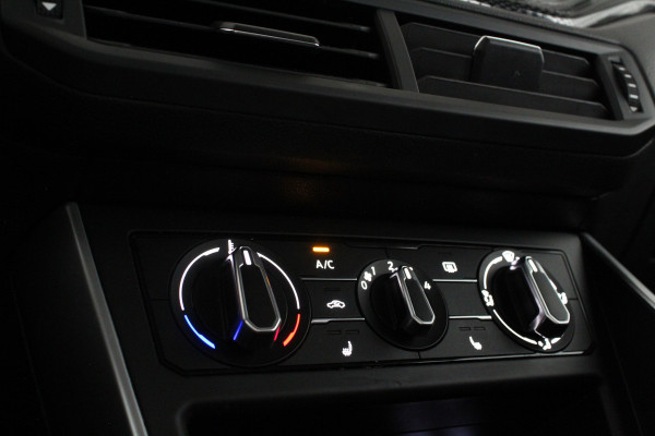 Volkswagen Polo 1.0 MPI > Stoelverwarming/Apple Carplay/Android Auto/Parkeersensor voor en achter