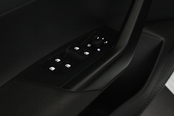 Volkswagen Polo 1.0 MPI > Stoelverwarming/Apple Carplay/Android Auto/Parkeersensor voor en achter