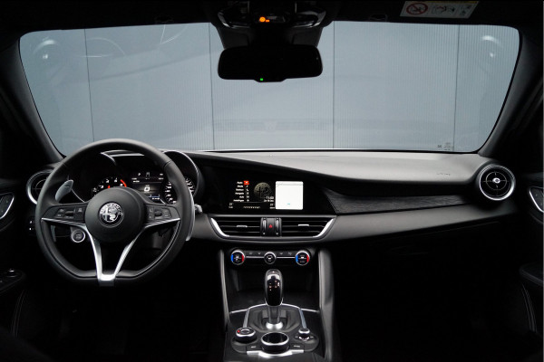 Alfa Romeo Giulia 2.0T Super│19'' LMV │Navi│Veloce look│CarPlay | Android Auto | PDC | Automaat