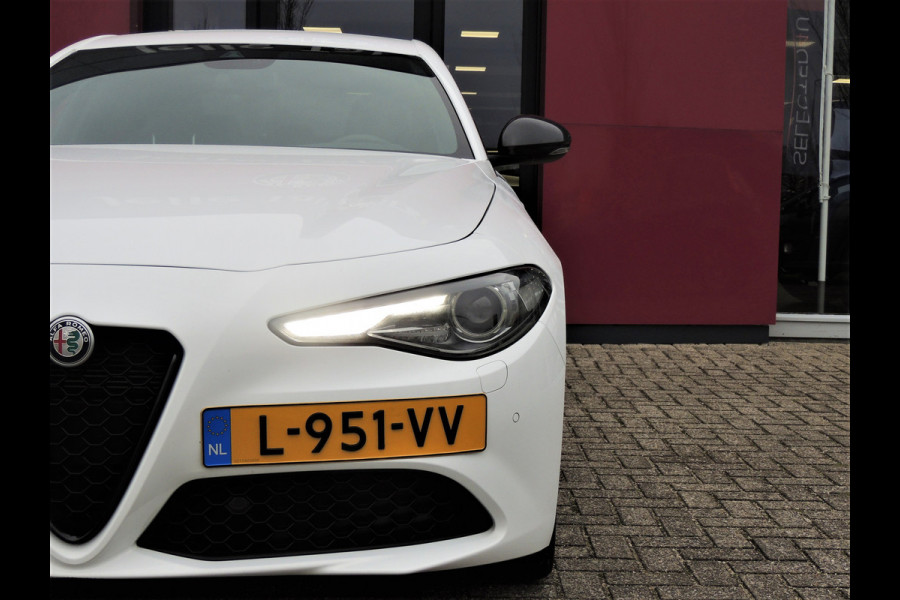 Alfa Romeo Giulia 2.0T Super│19'' LMV │Navi│Veloce look│CarPlay | Android Auto | PDC | Automaat
