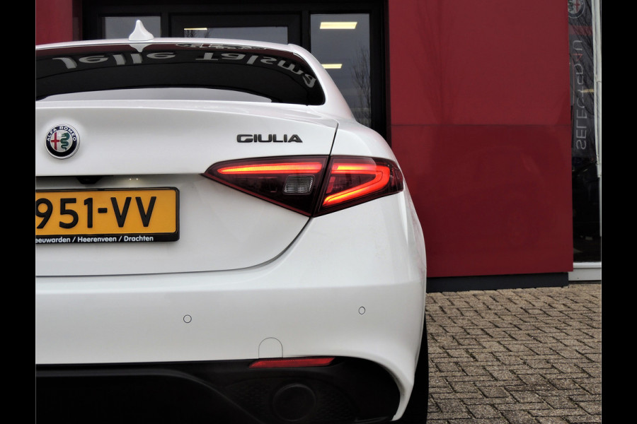 Alfa Romeo Giulia 2.0T Super│19'' LMV │Navi│Veloce look│CarPlay | Android Auto | PDC | Automaat