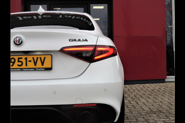 Alfa Romeo Giulia 2.0T Super│19'' LMV │Navi│Veloce look│CarPlay | Android Auto | PDC | Automaat