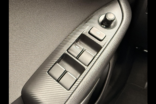 Mazda CX-3 2.0 Skyactiv-G Dynamic | BLUETOOTH | PARKEERSENSOREN ACHTER | CRUISE CONTROL | Mazda CX-3 2.0 Skyactiv-G Dynamic | BLUETOOTH | PARKEERSENSOREN ACHTER | CRUISE CONTROL |