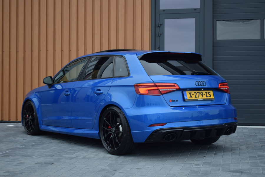 Audi RS3 Sportback 2.5 TFSI 400pk Quattro | Pano | Leer | B&O Audi RS3 Sportback 2.5 TFSI 400pk Quattro | Pano | Leer | B&O
