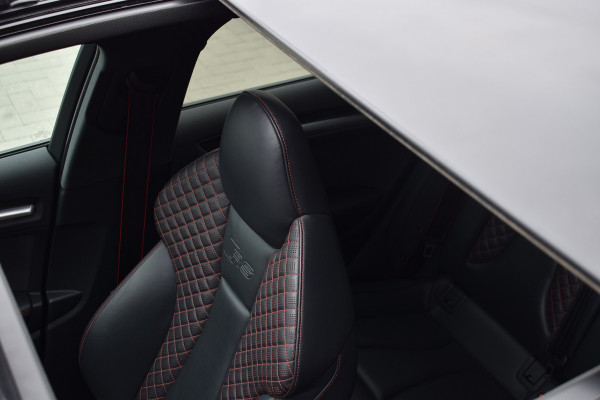 Audi RS3 Sportback 2.5 TFSI 400pk Quattro | Pano | Leer | B&O Audi RS3 Sportback 2.5 TFSI 400pk Quattro | Pano | Leer | B&O