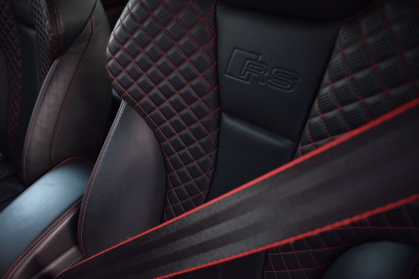 Audi RS3 Sportback 2.5 TFSI 400pk Quattro | Pano | Leer | B&O Audi RS3 Sportback 2.5 TFSI 400pk Quattro | Pano | Leer | B&O