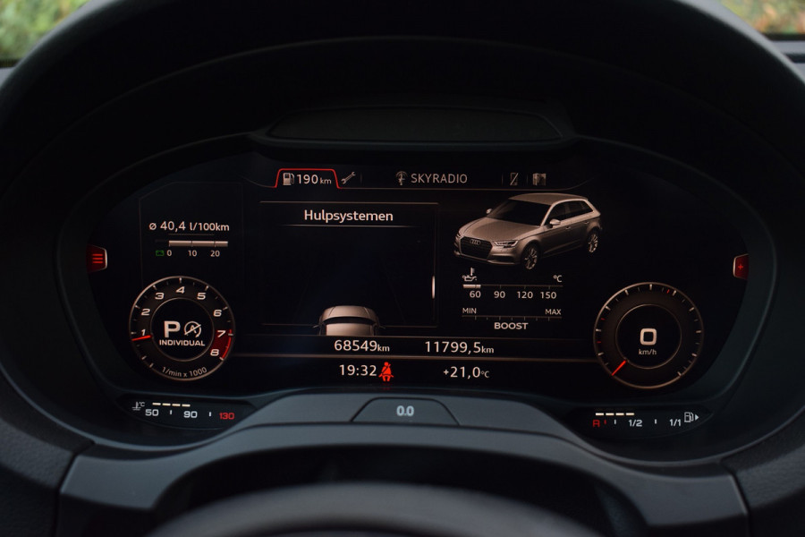 Audi RS3 Sportback 2.5 TFSI 400pk Quattro | Pano | Leer | B&O Audi RS3 Sportback 2.5 TFSI 400pk Quattro | Pano | Leer | B&O