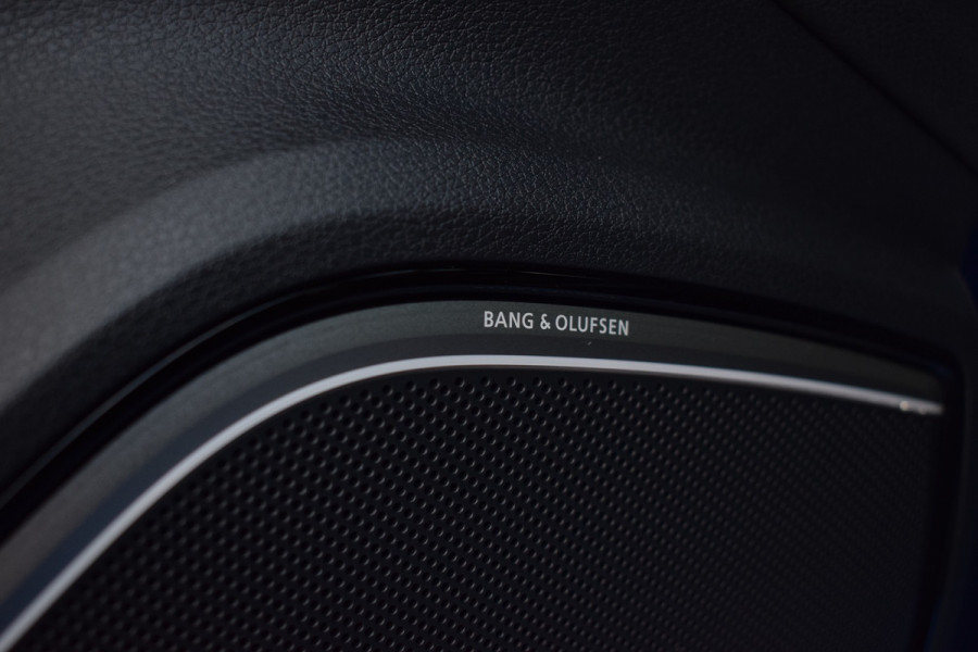 Audi RS3 Sportback 2.5 TFSI 400pk Quattro | Pano | Leer | B&O Audi RS3 Sportback 2.5 TFSI 400pk Quattro | Pano | Leer | B&O
