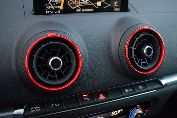 Audi RS3 Sportback 2.5 TFSI 400pk Quattro | Pano | Leer | B&O Audi RS3 Sportback 2.5 TFSI 400pk Quattro | Pano | Leer | B&O