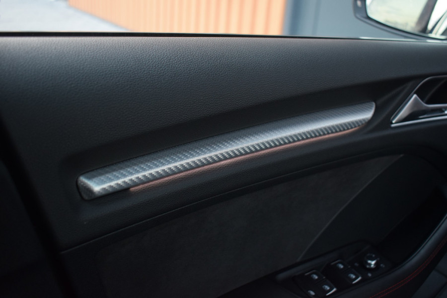 Audi RS3 Sportback 2.5 TFSI 400pk Quattro | Pano | Leer | B&O Audi RS3 Sportback 2.5 TFSI 400pk Quattro | Pano | Leer | B&O