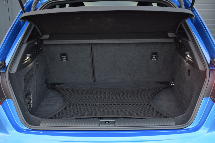 Audi RS3 Sportback 2.5 TFSI 400pk Quattro | Pano | Leer | B&O Audi RS3 Sportback 2.5 TFSI 400pk Quattro | Pano | Leer | B&O