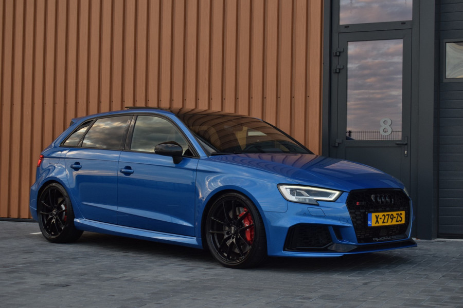 Audi RS3 Sportback 2.5 TFSI 400pk Quattro | Pano | Leer | B&O Audi RS3 Sportback 2.5 TFSI 400pk Quattro | Pano | Leer | B&O