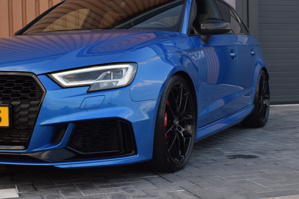 Audi RS3 Sportback 2.5 TFSI 400pk Quattro | Pano | Leer | B&O Audi RS3 Sportback 2.5 TFSI 400pk Quattro | Pano | Leer | B&O