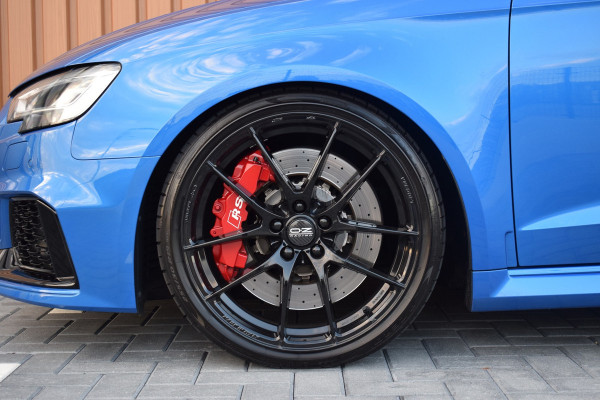 Audi RS3 Sportback 2.5 TFSI 400pk Quattro | Pano | Leer | B&O Audi RS3 Sportback 2.5 TFSI 400pk Quattro | Pano | Leer | B&O