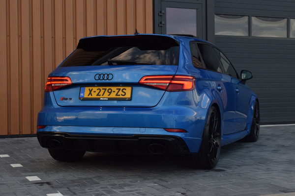 Audi RS3 Sportback 2.5 TFSI 400pk Quattro | Pano | Leer | B&O Audi RS3 Sportback 2.5 TFSI 400pk Quattro | Pano | Leer | B&O