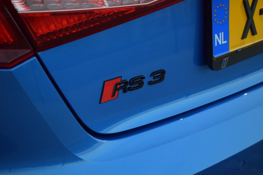 Audi RS3 Sportback 2.5 TFSI 400pk Quattro | Pano | Leer | B&O Audi RS3 Sportback 2.5 TFSI 400pk Quattro | Pano | Leer | B&O