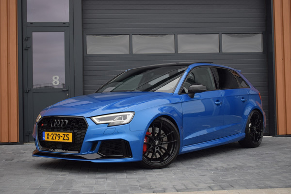 Audi RS3 Sportback 2.5 TFSI 400pk Quattro | Pano | Leer | B&O Audi RS3 Sportback 2.5 TFSI 400pk Quattro | Pano | Leer | B&O