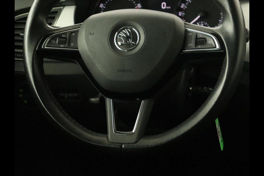 Škoda Fabia 1.2 TSI Drive | Climate control | DAB | Cruise control | Navigatie | Bluetooth | Parkeerhulp | Getint glas | LED