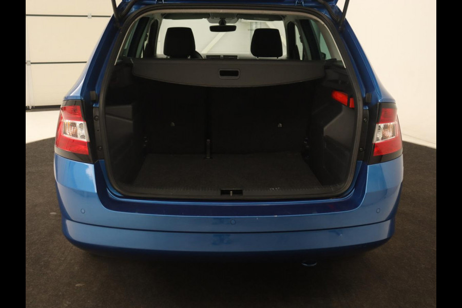 Škoda Fabia 1.2 TSI Drive | Climate control | DAB | Cruise control | Navigatie | Bluetooth | Parkeerhulp | Getint glas | LED