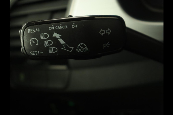 Škoda Fabia 1.2 TSI Drive | Climate control | DAB | Cruise control | Navigatie | Bluetooth | Parkeerhulp | Getint glas | LED
