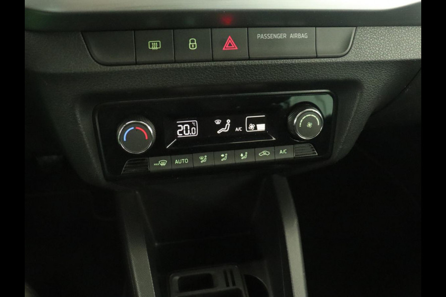 Škoda Fabia 1.2 TSI Drive | Climate control | DAB | Cruise control | Navigatie | Bluetooth | Parkeerhulp | Getint glas | LED