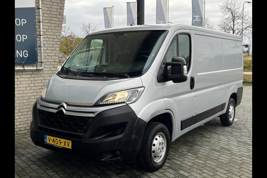Citroën Jumper 30 2.0 BlueHDi L2H1*AIRCO*CRUISE*HAAK*NAVI*3-PERS* Citroën Jumper 30 2.0 BlueHDi L2H1*AIRCO*CRUISE*HAAK*NAVI*3-PERS*