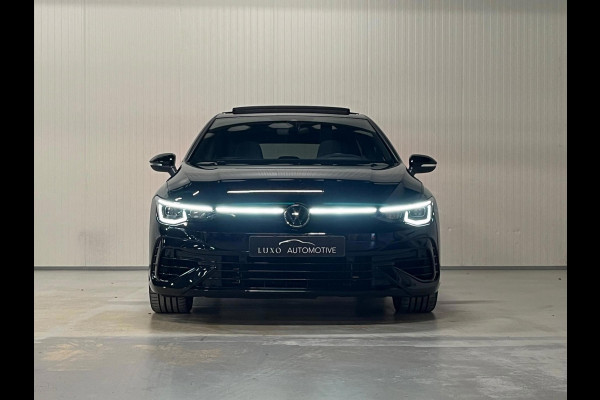 Volkswagen Golf 2.0 TSI R 4Motion | PANO | LEDER | HUD | H&K | NURBURGRING | AKRAPOVIC
