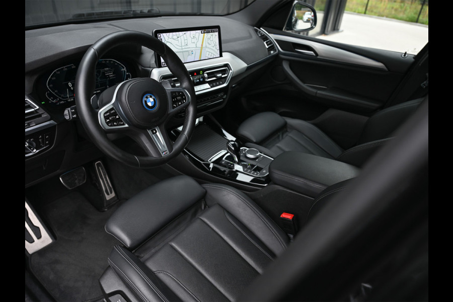BMW X3 xDrive30e HIGH EXECUTIVE | M-SPORT | ACTIVE CRUISE | EL. TREKHAAK | CAMERA | VIRTUAL COCKPIT | LEDER | STOELVERWARMING | SHADOW