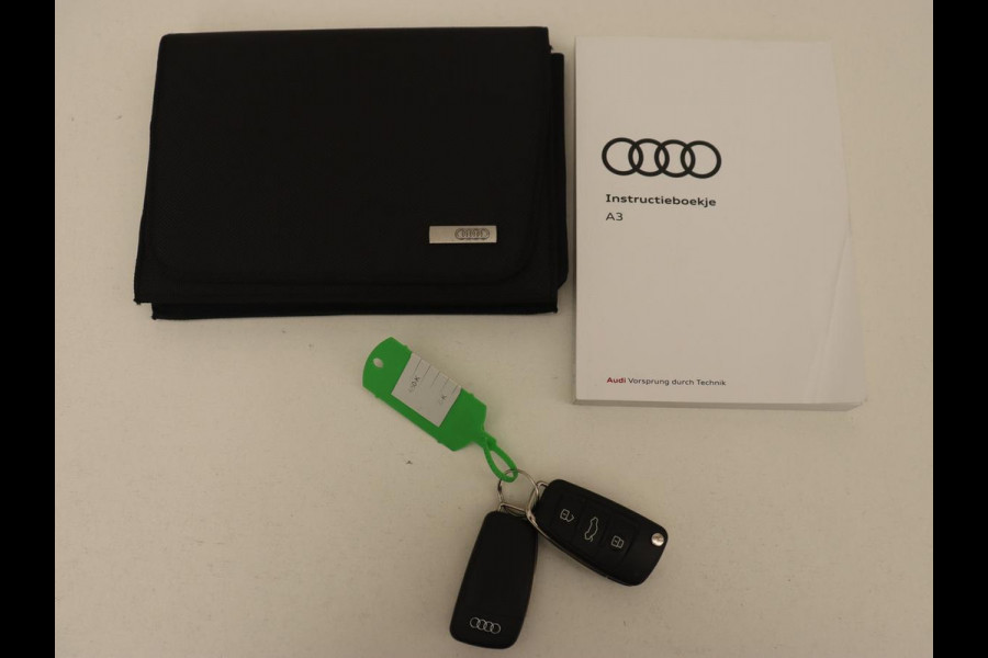 Audi A3 30 TFSI Sport S Line Edition | Sportstoelen | Full LED | Half leder | Navigatie | Climate control | Cruise control | Parkeerhulp