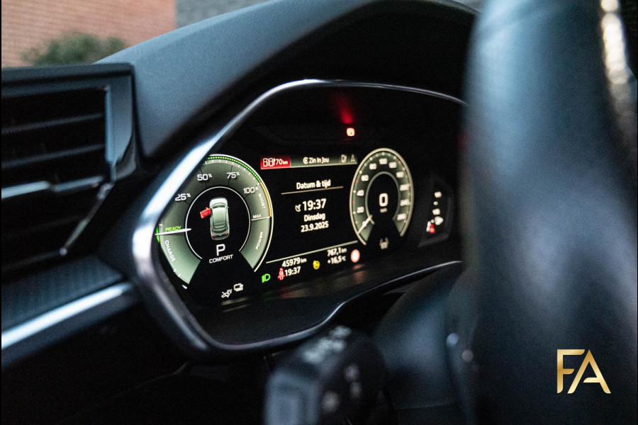 Audi Q3 Sportback 45 TFSI e S Line Panodak|Sonos|MatrixLED|20Inch|360'|