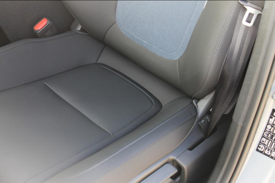 Volvo EX30 Single Motor Extended Range Plus 69 kWh Adaptieve cruise control / Semi elektrisch wegklapbare trekhaak / Extra getinte ramen vanaf de B-stijl / Verwarmbare voorstoelen / Verwarmbaar stuurwiel