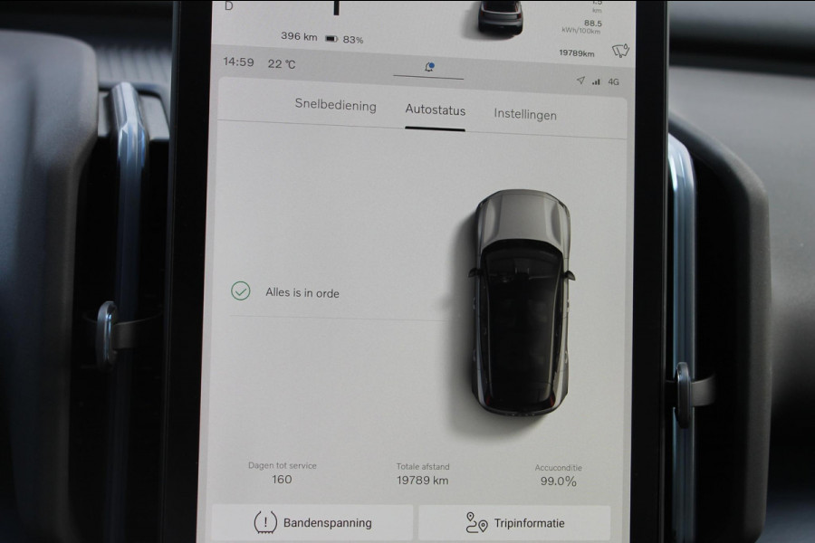 Volvo EX30 Single Motor Extended Range Plus 69 kWh Adaptieve cruise control / Semi elektrisch wegklapbare trekhaak / Extra getinte ramen vanaf de B-stijl / Verwarmbare voorstoelen / Verwarmbaar stuurwiel