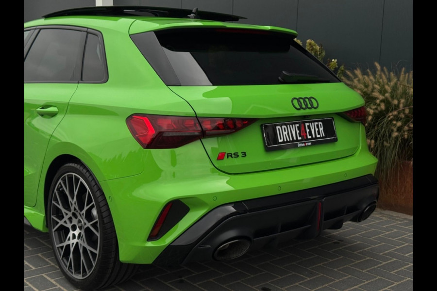 Audi RS3 Sportback 2.5 TFSI RS 3 quatt. NIEUW PANO NAVI CAMERA SPORTVELGEN