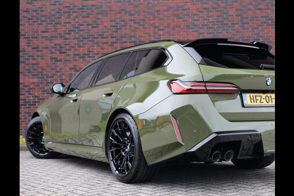 BMW M5 Touring | Direct leverbaar - Urban Green - Drivers Pack