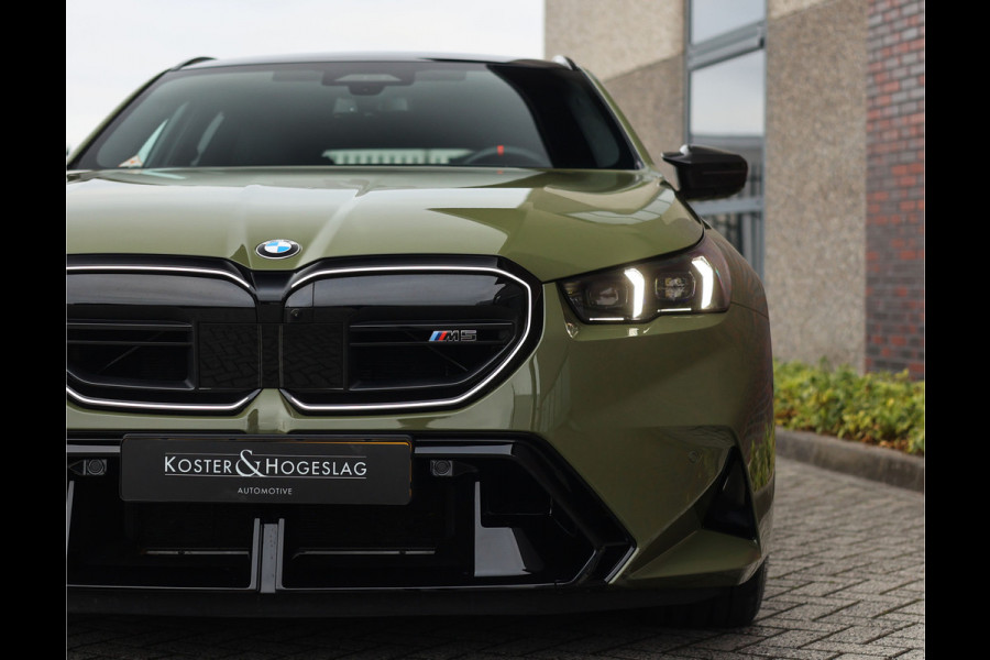 BMW M5 Touring | Direct leverbaar - Urban Green - Drivers Pack