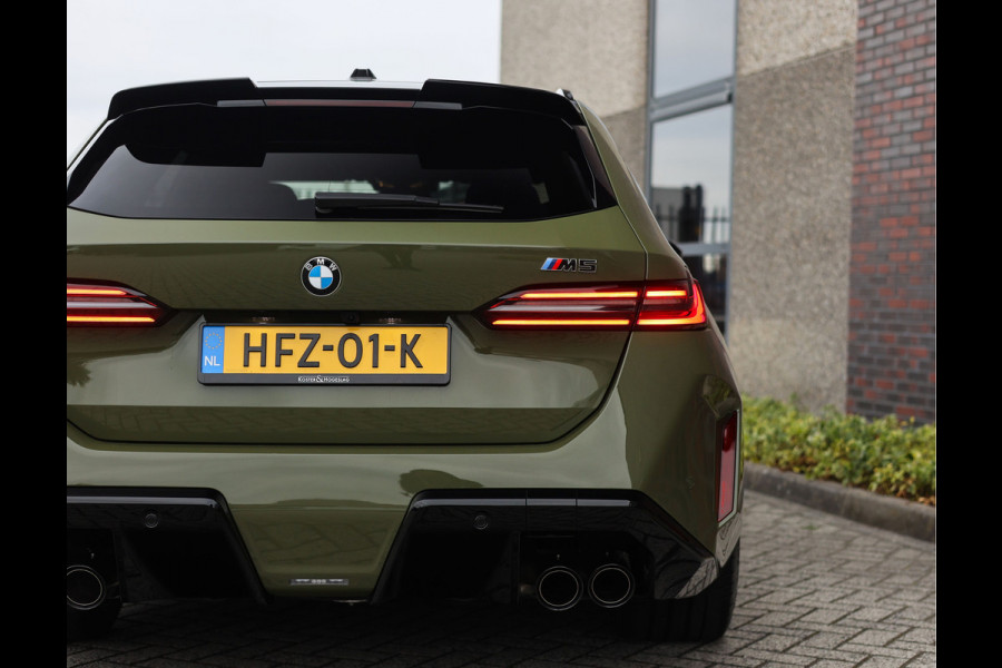 BMW M5 Touring | Direct leverbaar - Urban Green - Drivers Pack