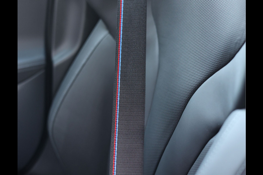 BMW M5 Touring | Direct leverbaar - Urban Green - Drivers Pack