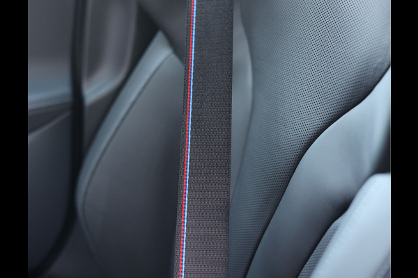 BMW M5 Touring | Direct leverbaar - Urban Green - Drivers Pack
