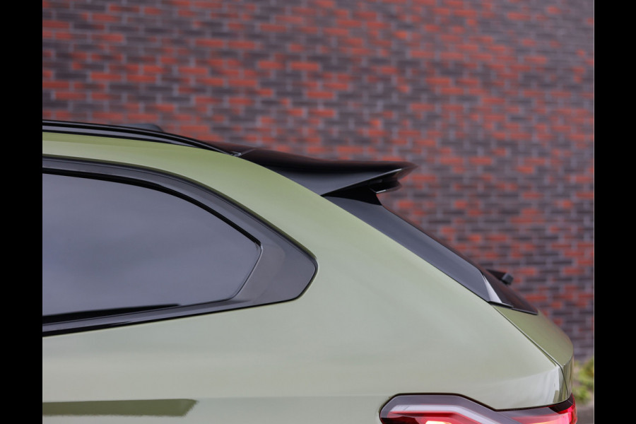 BMW M5 Touring | Direct leverbaar - Urban Green - Drivers Pack