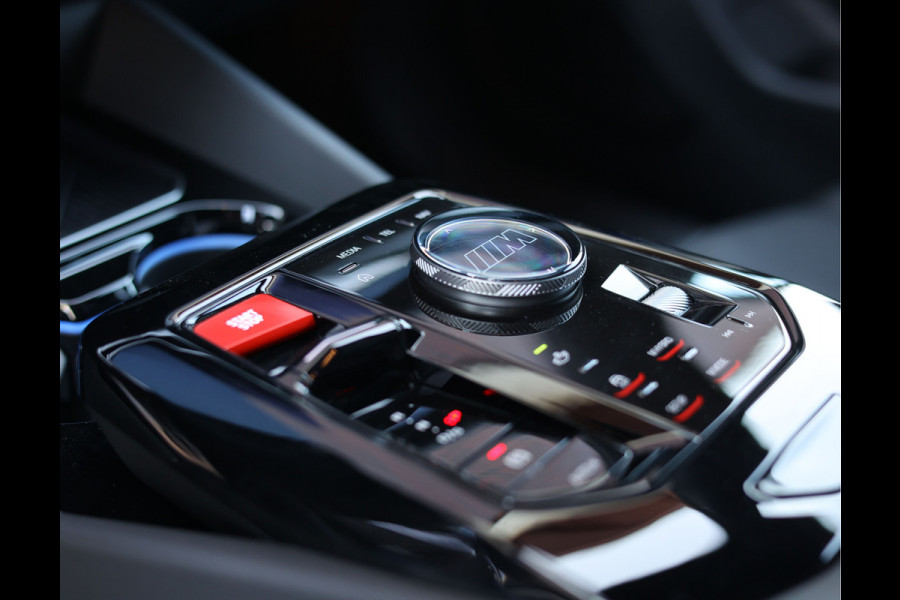BMW M5 Touring | Direct leverbaar - Urban Green - Drivers Pack
