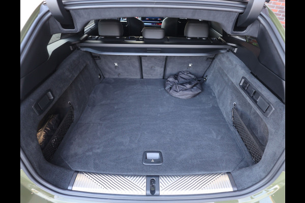 BMW M5 Touring | Direct leverbaar - Urban Green - Drivers Pack