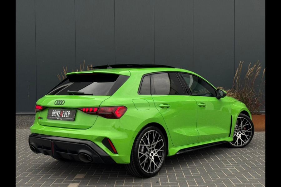 Audi RS3 Sportback 2.5 TFSI RS 3 quatt. NIEUW PANO NAVI CAMERA SPORTVELGEN
