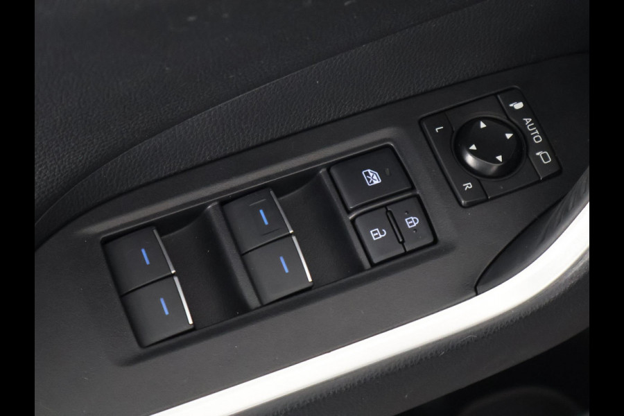 Toyota RAV4 2.5 Plug-in Hybrid AWD Dynamic | 1500KG trekgewicht | Afneembare Trekhaak| Stuur- & Stoelverwarming | Apple Carplay & AndroidAUTO | Toyota RAV4 2.5 Plug-in Hybrid AWD Dynamic | 1500KG trekgewicht | Afneembare Trekhaak| Stuur- & Stoelverwarming | Apple Carplay & AndroidAUTO |
