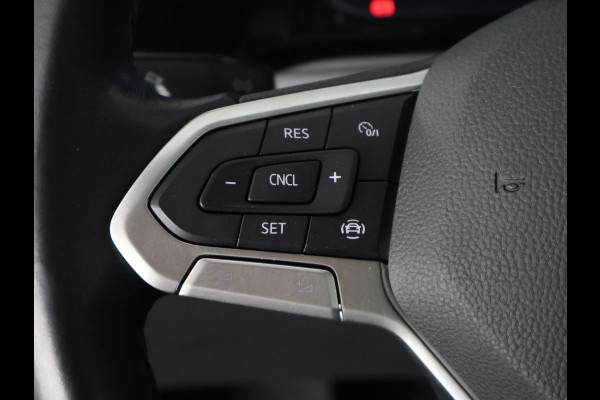 Volkswagen Golf 1.0 TSI Golf | Apple Carplay/Android Auto | Parkeersensoren Voor & Achter | Volkswagen Golf 1.0 TSI Golf | Apple Carplay/Android Auto | Parkeersensoren Voor & Achter |